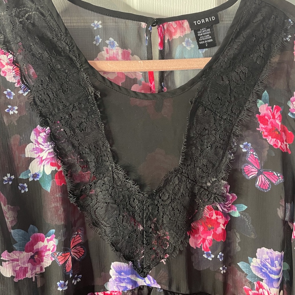 Torrid Floral and Butterfly Babydoll Top - Picture 8 of 14